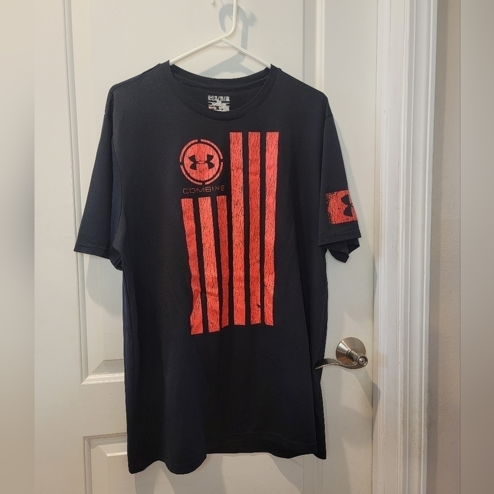 Under Armour Black T-shirt Size XL